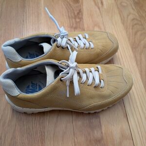 Men's Tan Casual Sneakers